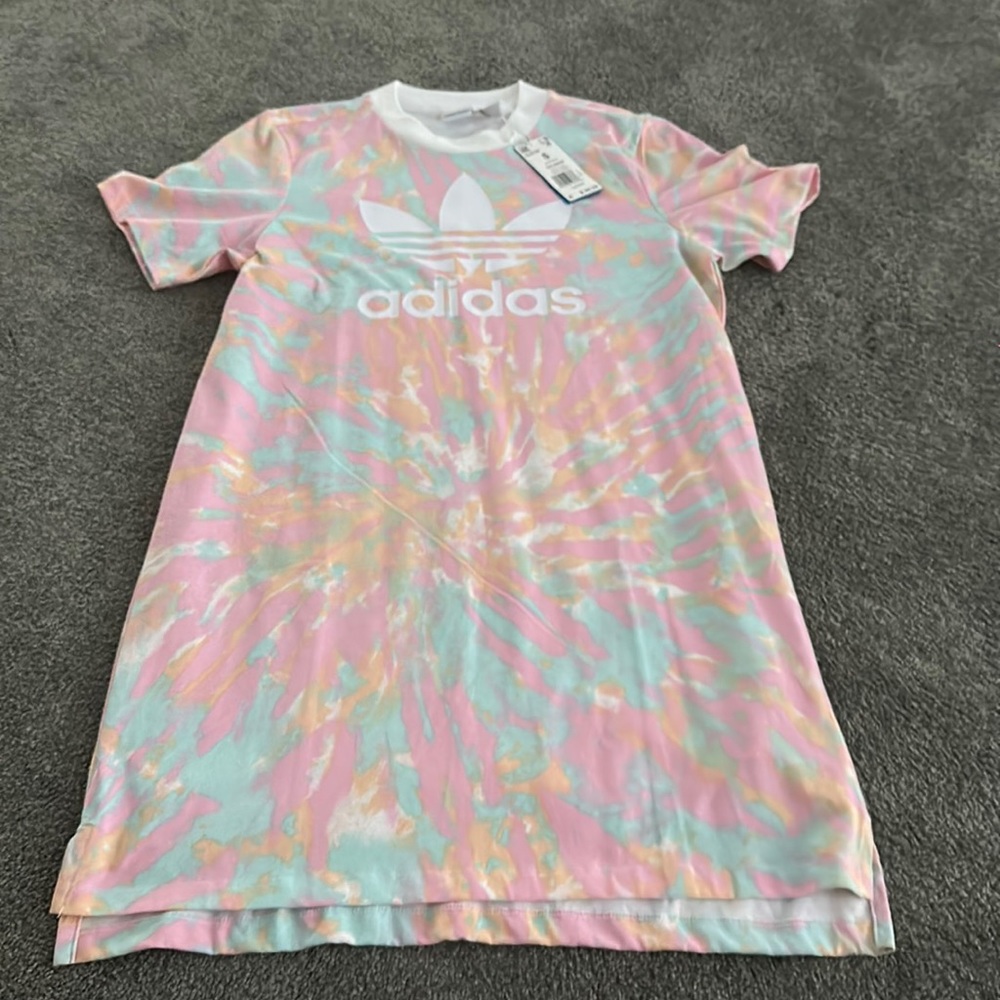 Women’s Adidas dress l, NWT. Size small.